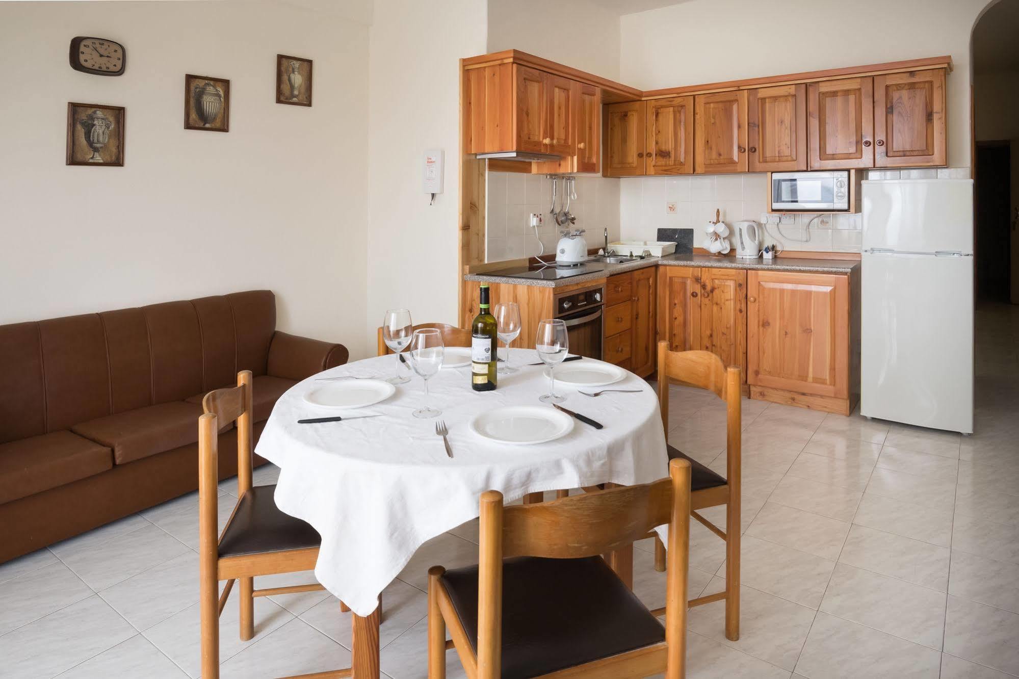 Horizon Apartments Gozo Марсалфорн Экстерьер фото