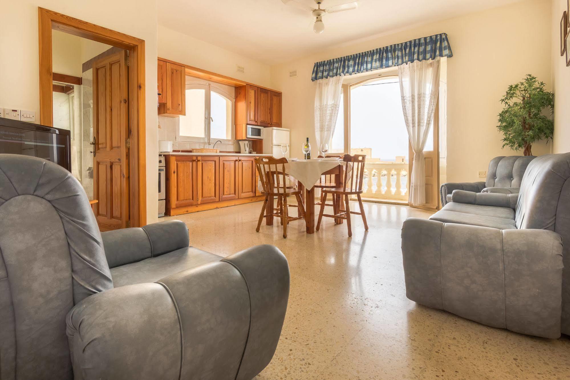 Horizon Apartments Gozo Марсалфорн Экстерьер фото