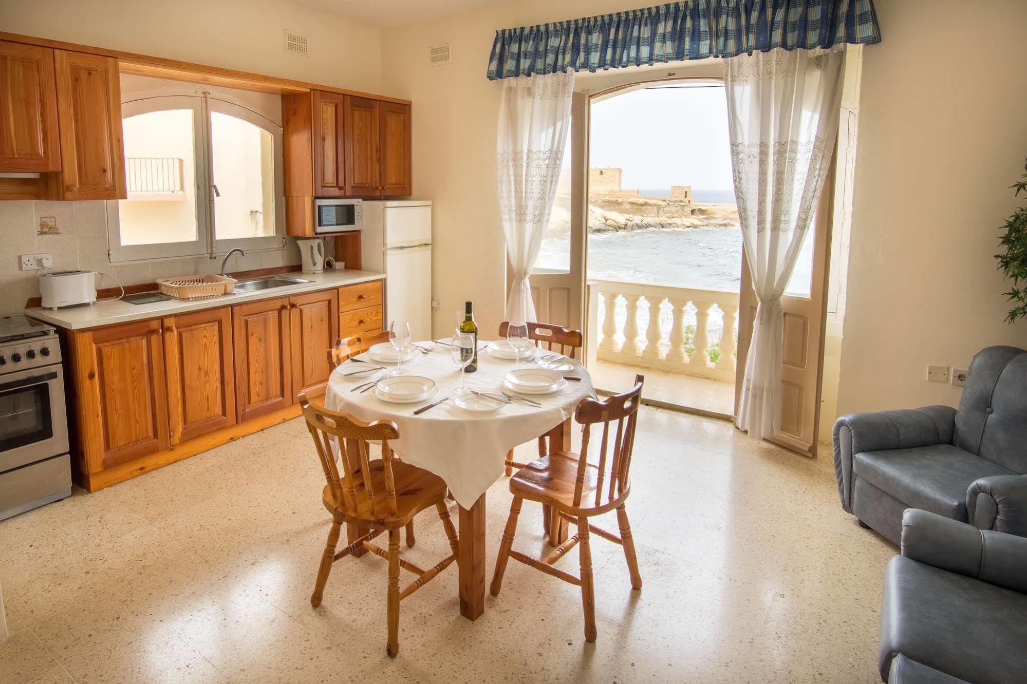 Horizon Apartments Gozo Марсалфорн Экстерьер фото